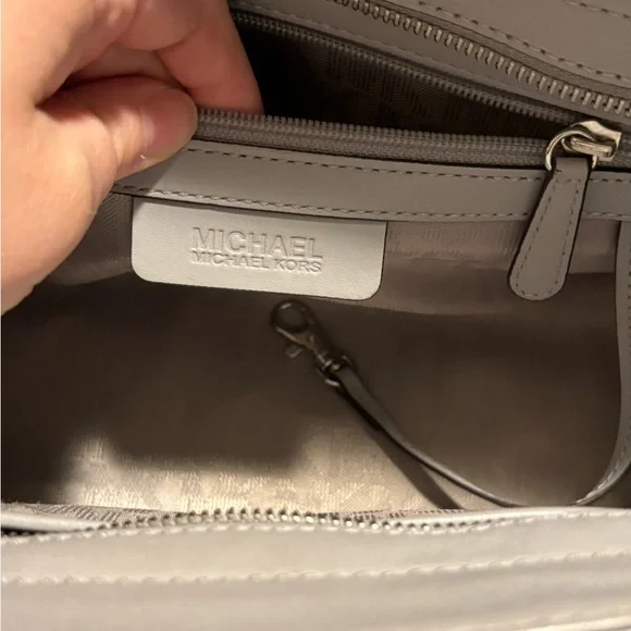 MICHAEL KORS Gray Chevron Selma Crossbody Handbag - Picture 10 of 10